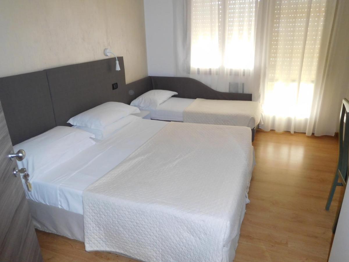 Hotel Emperador Lido di Jesolo Luaran gambar